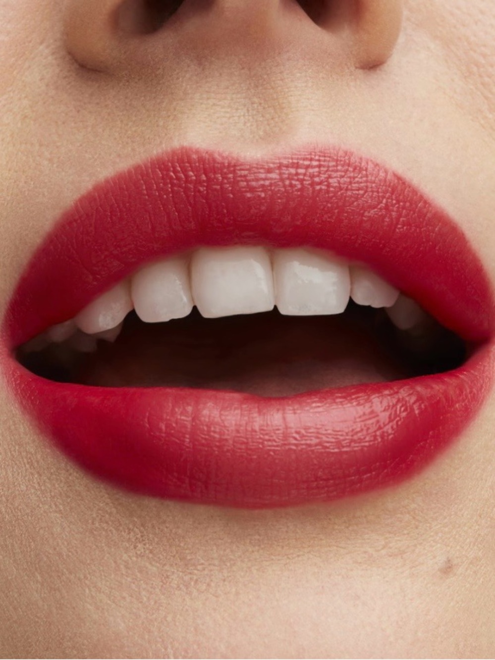 MAC Lustre Lipstick Cockney LUSTREGLASS SHEER-SHINE LIPSTICK